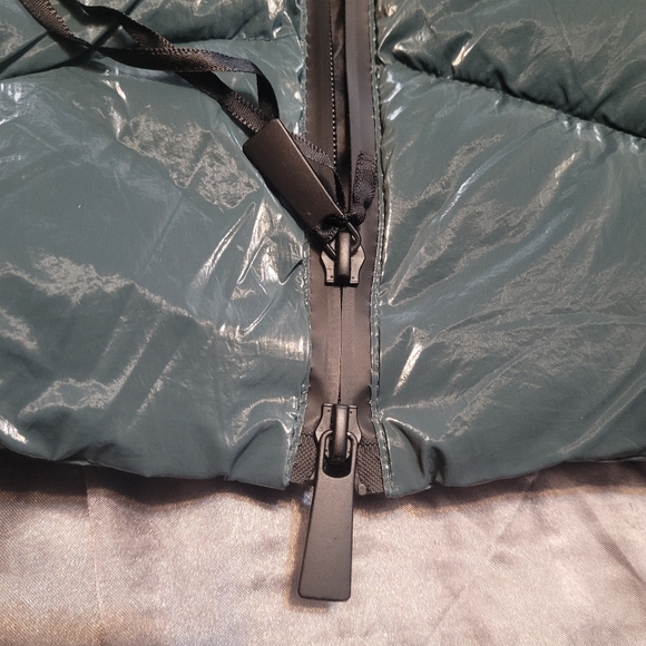 NWT Women's  Insulated Longline Puffer Waterproof Vest, M - Picture 11 of 16